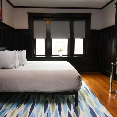 A Stylish Stay W/ A Queen Bed, Heated Floors.. #37-3