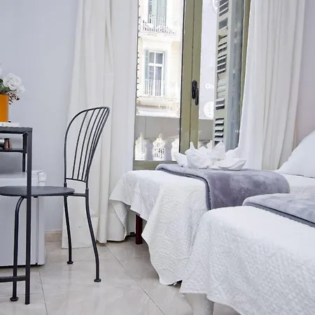 Barcelona City Centre Hostal-3
