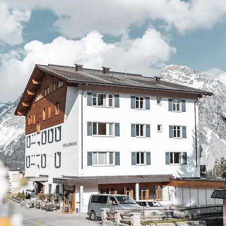 Hotel Alpensonne - Panoramazimmer & Restaurant-3