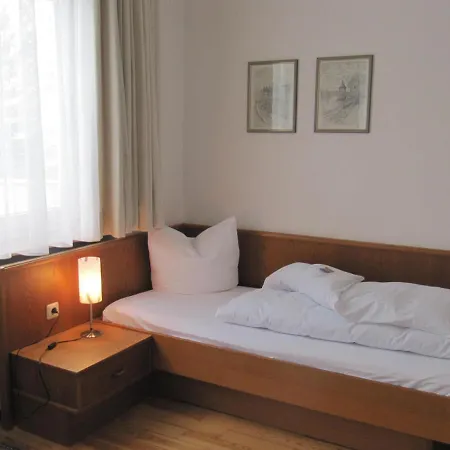Hotel Burgwald-2