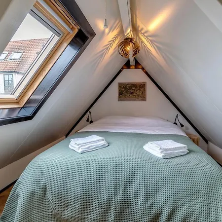 B&B Larenstein logeren in een tiny house-3