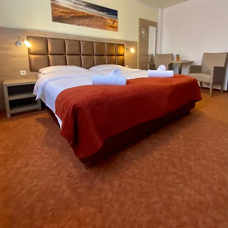 Strand Hotel Nordsee, Hotel Deichlaeufer-2