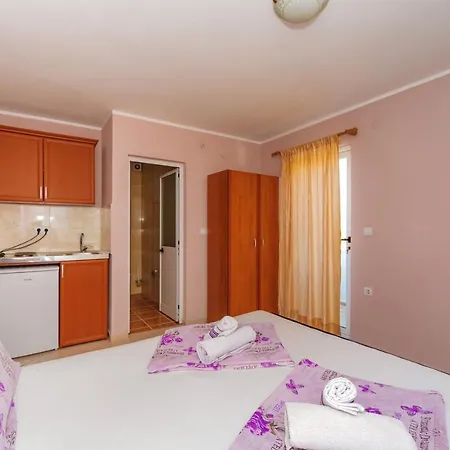 Guest House Edita-3