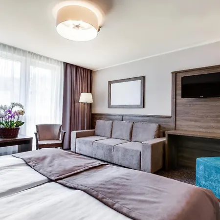 Hotel Konradowka Wellness & Spa - 300 Metrow Do Centrum-3
