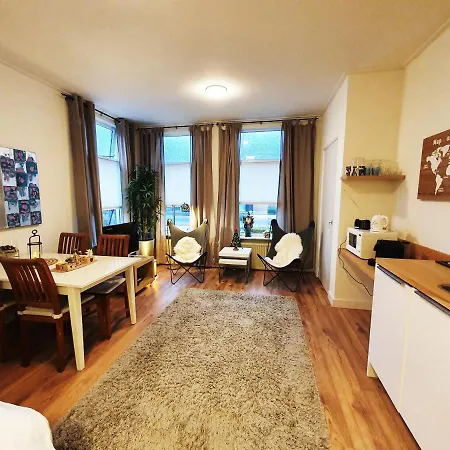 Studio in rietgedekte boerderij, geheel privé, hond vriendelijk-2