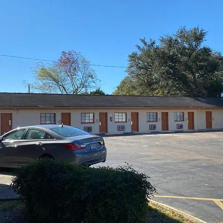 Relax Inn-Plaquemine-2