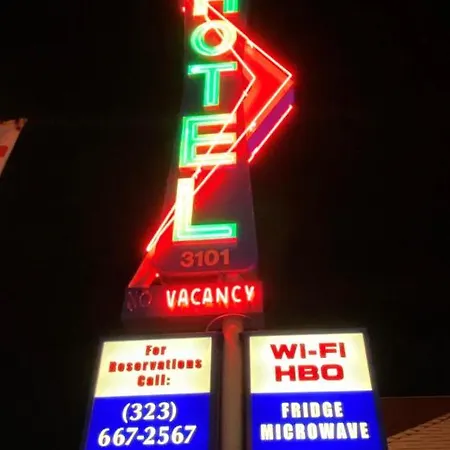 Los Feliz Hotel-2
