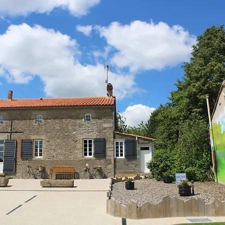 Chambres d'hôtes Logis Charrier Le Petit Bignon-2