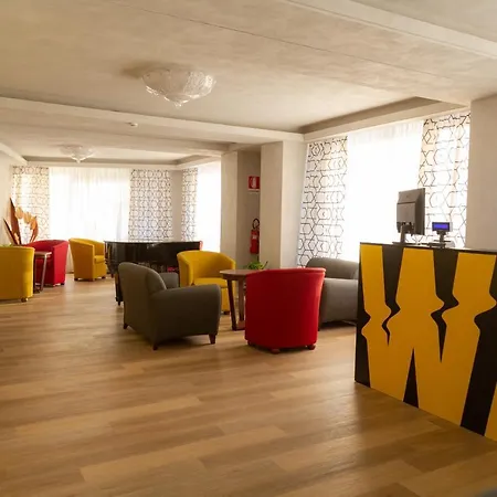 Wave Hotel-3