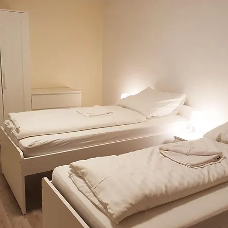 Gaestehaus Emden, Gemuetliche Zimmer Mit Bad & Wlan-2