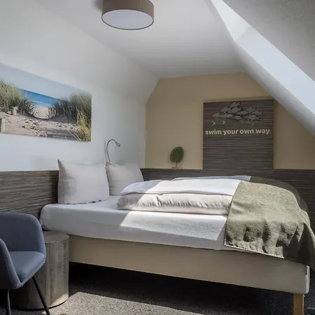 AKZENT Strandhotels Seestern, Delphin&Lachs-2
