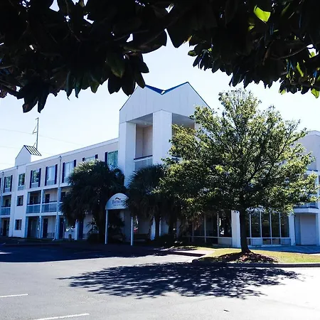 Baymont By Wyndham Wilmington-2