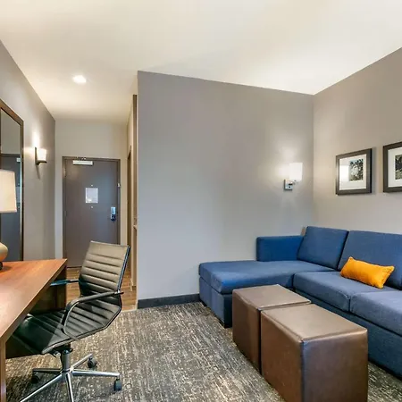 Comfort Suites North Tupelo-3