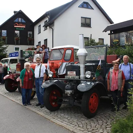 Wellness Hotel Pension & Gaststaette Riedel-3
