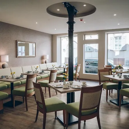 Adelheid Hotel Garni-3