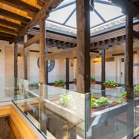 Azacanes Hostal Boutique Toledo-3