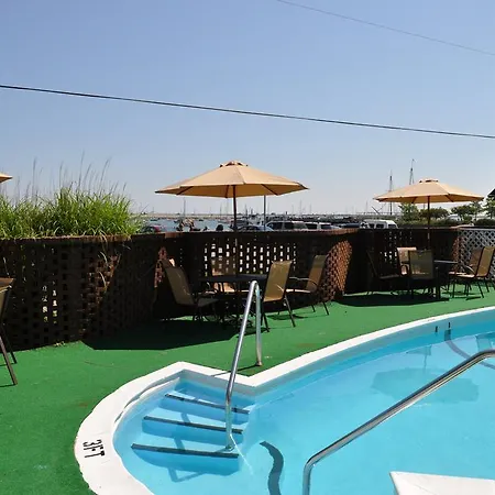 Bradford Inn And Suites-3