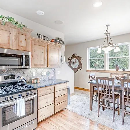 Heart Of Schweitzer Condo-2