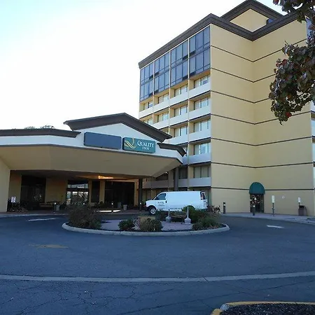 Quality Inn Near Hampton Coliseum-2