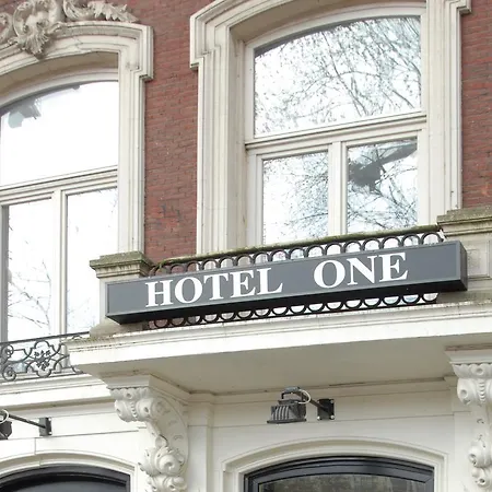 Hotel One-2