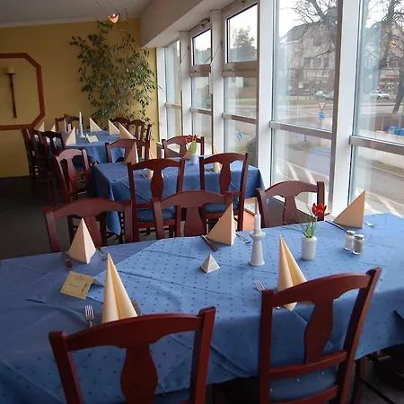 Hotel Grossbeeren-3