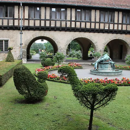 Relexa Schlosshotel Cecilienhof-3