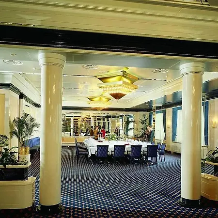 Maritim Hotel Halle-2