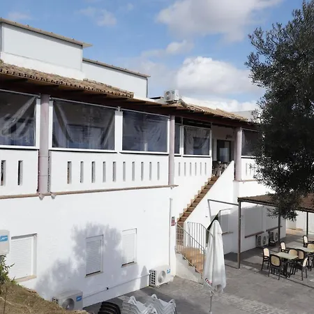 Hostal Restaurante Benalup Golf-2