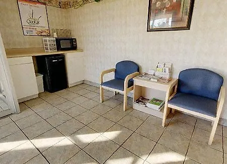 Americas Best Value Inn And Suites Carbondale-2