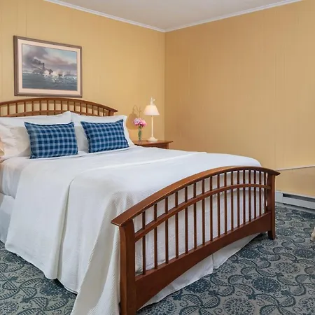 Dockside Guest Quarters-2