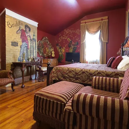 The Magnolia Mansion-3