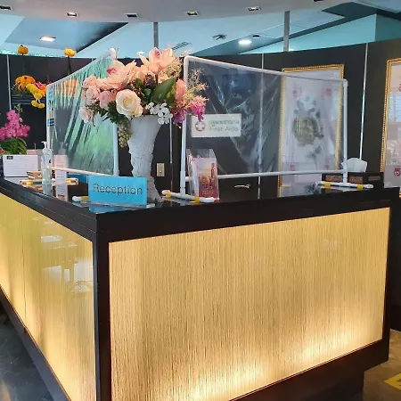 Amora Neoluxe Suites Hotel-2