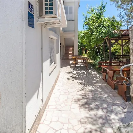 Apartments & Rooms Strcic Petra-3