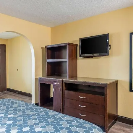 Southern Inn And Suites-2