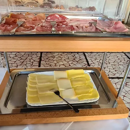 Hotel Perla Del Mare-2
