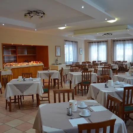Hotel Pineta-3
