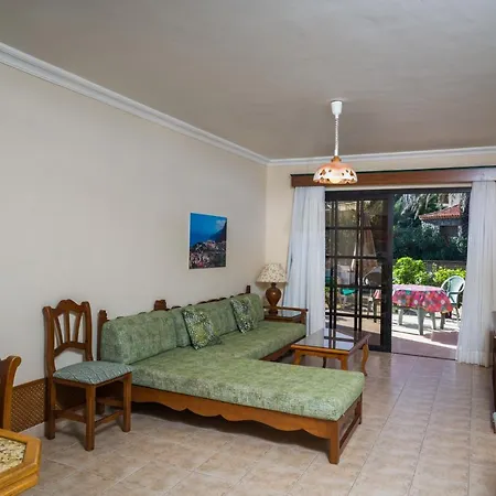Apartamentos Punta Marina-2