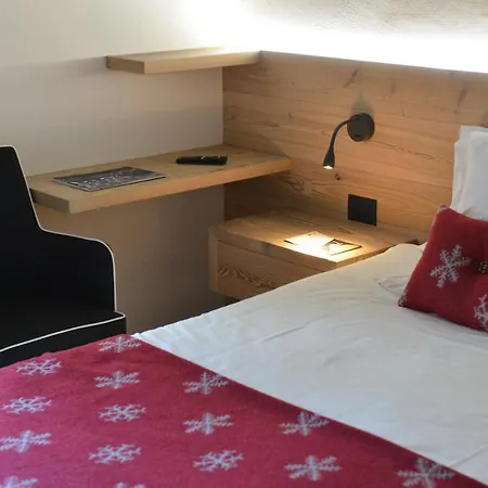 La Madonnina Del Gran Paradiso Wellness Hotel-3