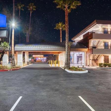 Studio 6 Suites Stockton, Ca Waterfront-3