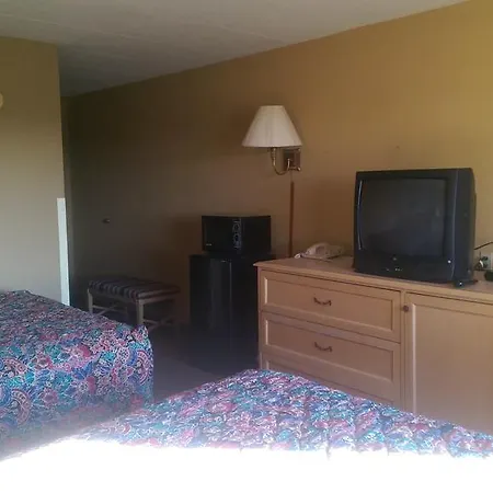 Days Inn & Suites By Wyndham Caseyville-3