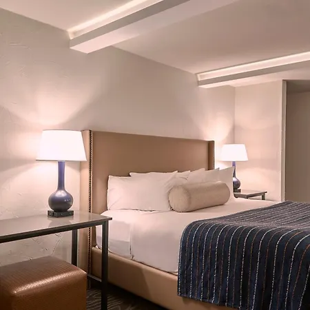 Fredericksburg Inn And Suites-2