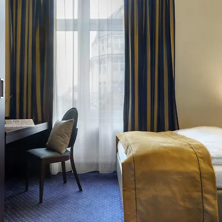 Novum Hotel Continental Hamburg Hauptbahnhof-3