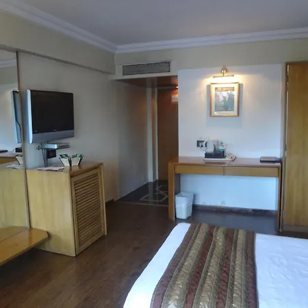Hotel Midtown Pritam-3