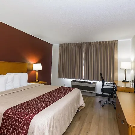 Cedar Rapids Inn-2