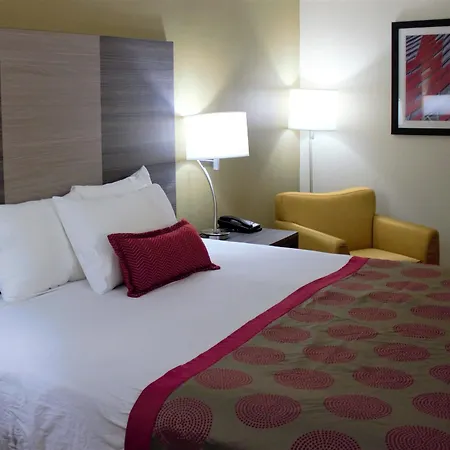 Ramada By Wyndham Wentzville-3