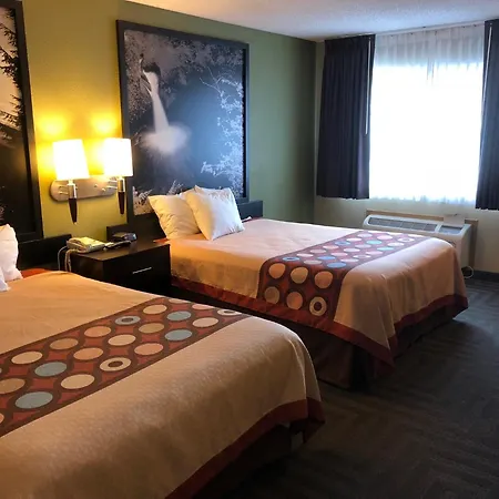 Super 8 By Wyndham Lagrande-2