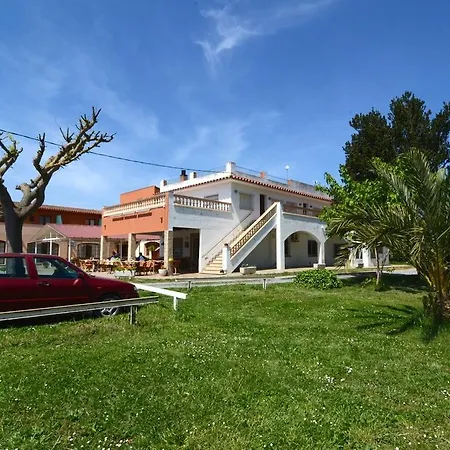 Hostal La Gola-2