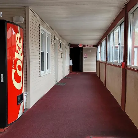 Red Carpet Inn West Springfield-3
