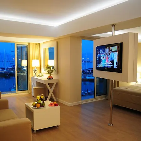 Alesta Yacht Hotel-2