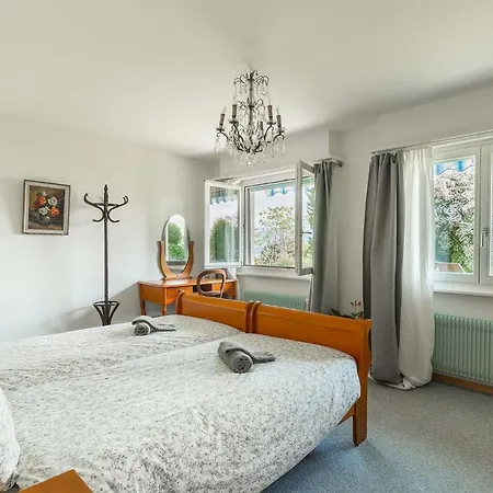 Ground Floor Rooms With Stunning Lake View & Garden Access-2